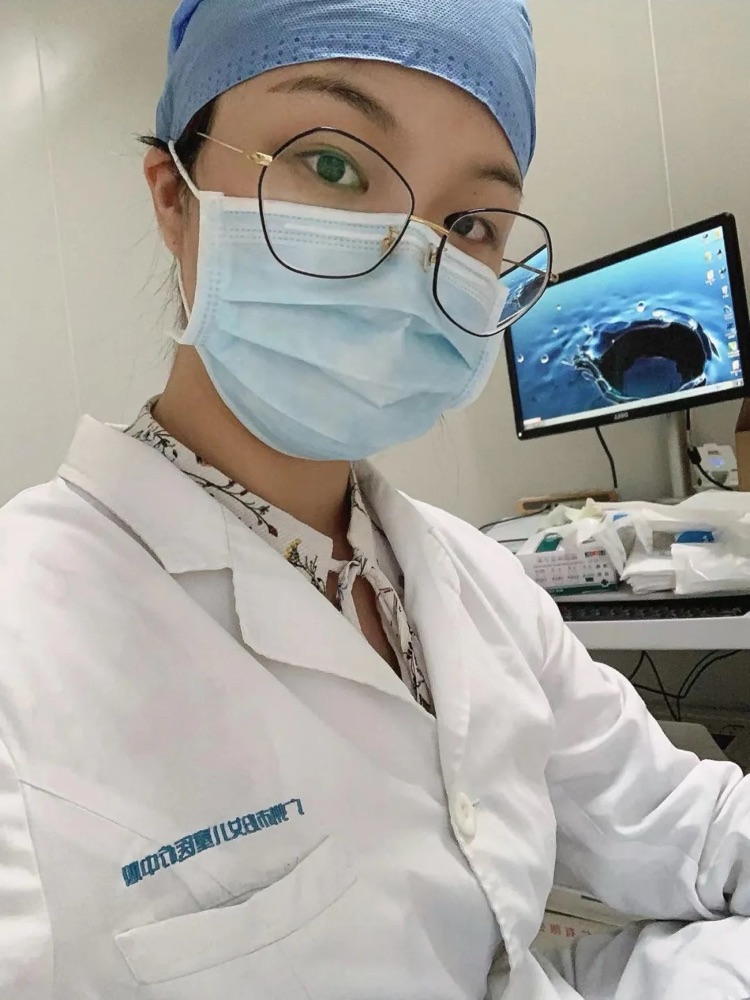 店长郭娜在广州市妇女儿童医疗中心进修